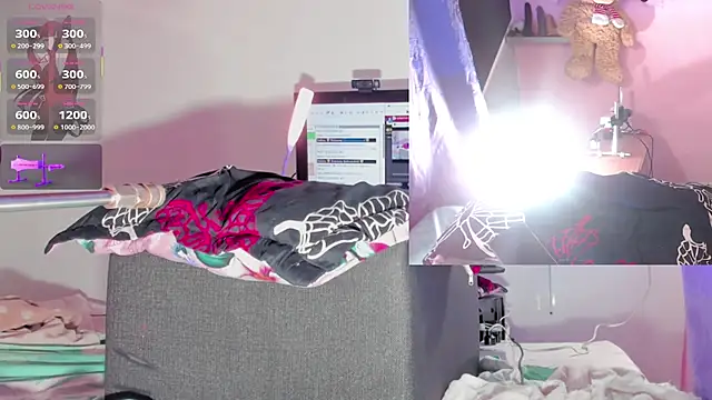 kira touka online show from December 14, 2025, 5:46 am