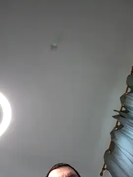 HE-M123 online show from April 9, 2026, 2:45 pm