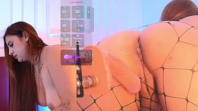 Luna monroe  online show from February 26, 2026, 4:40 pm