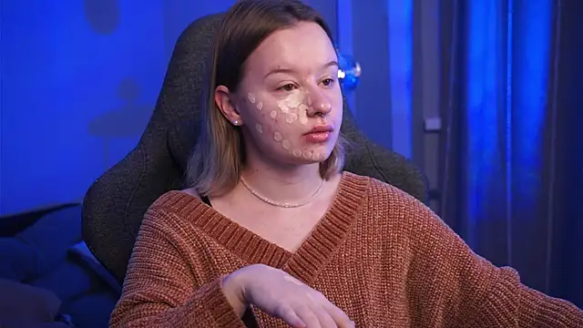 Snapshot of AdeleLoomis chatting on October 19, 2025, 2:14 am AdeleLoomis online show from October 19, 2025, 2:14 am