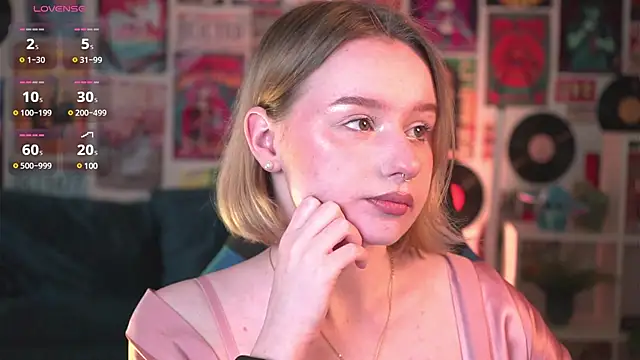 Snapshot of AdeleLoomis chatting on March 6, 2025, 5:46 am AdeleLoomis online show from March 6, 2025, 5:46 am