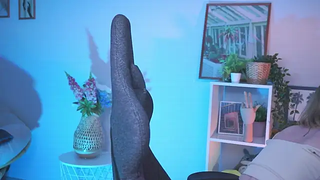 Snapshot of AdeleLoomis chatting on March 11, 2025, 2:10 am AdeleLoomis online show from March 11, 2025, 2:10 am