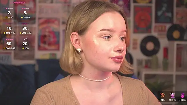 Snapshot of AdeleLoomis chatting on March 14, 2025, 8:42 am AdeleLoomis online show from March 14, 2025, 8:42 am