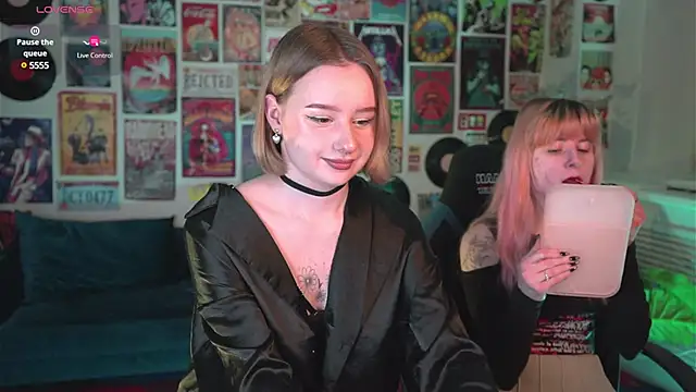 Snapshot of AdeleLoomis chatting on February 28, 2025, 5:48 am AdeleLoomis online show from February 28, 2025, 5:48 am