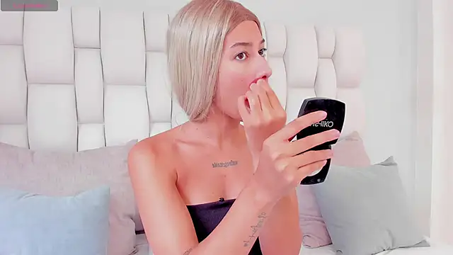 xime loveee online show from December 25, 2024, 1:51 pm