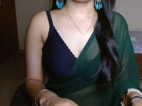 Snapshot of Your_Angel143 chatting on July 13, 2026, 5:45 pm Your Angel143 online show from July 13, 2026, 5:45 pm