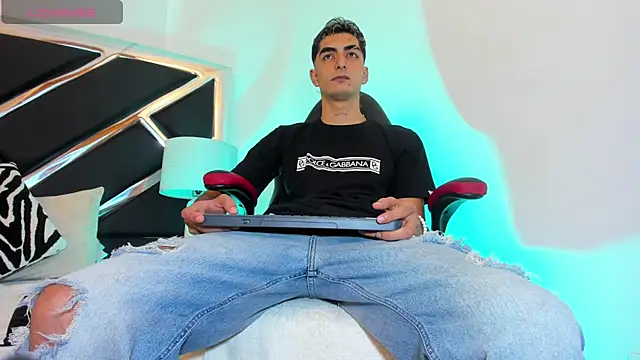 DimitryHank online show from January 24, 2025, 8:53 pm