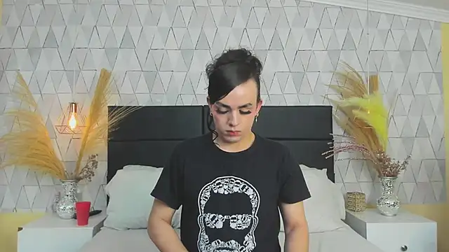 JustinePerry online show from February 7, 2026, 4:31 am