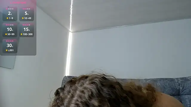 Snapshot of Mia_fooxx_ chatting on March 4, 2025, 12:33 pm Mia fooxx online show from March 4, 2025, 12:33 pm