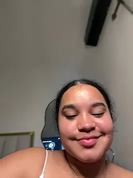 Snapshot of Lucy_wilson5 chatting on February 4, 2026, 8:15 pm Lucy wilson5 online show from February 4, 2026, 8:15 pm