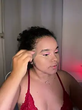 Snapshot of Lucy_wilson5 chatting on February 14, 2026, 2:45 am Lucy wilson5 online show from February 14, 2026, 2:45 am