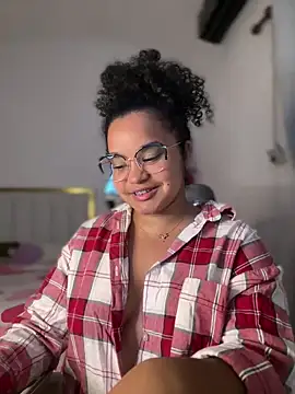 Snapshot of Lucy_wilson5 chatting on February 17, 2026, 2:20 am Lucy wilson5 online show from February 17, 2026, 2:20 am