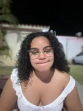 Snapshot of Lucy_wilson5 chatting on February 10, 2026, 3:38 am Lucy wilson5 online show from February 10, 2026, 3:38 am