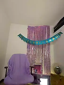 Snapshot of 911Calling chatting on February 7, 2025, 11:24 pm 911Calling online show from February 7, 2025, 11:24 pm