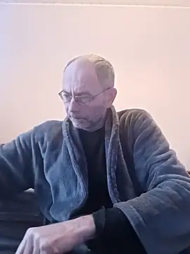 Snapshot of BesterJunge45 chatting on February 19, 2025, 7:06 am BesterJunge45 online show from February 19, 2025, 7:06 am