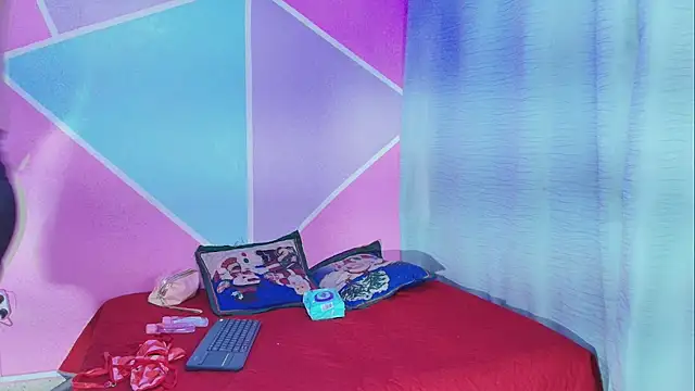 Snapshot of aaron_antonella_mds chatting on March 5, 2026, 8:38 pm aaron antonella mds online show from March 5, 2026, 8:38 pm