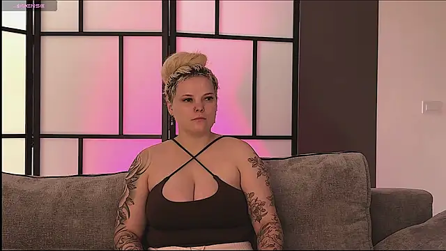 LikaBerry1 online show from June 30, 2026, 9:31 am