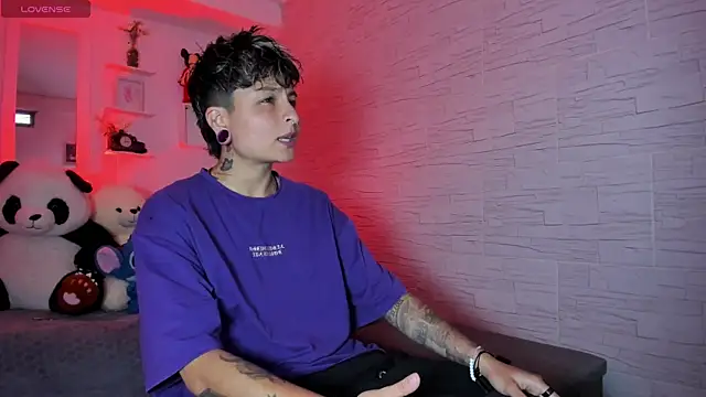 Snapshot of ZuryRamirez_ chatting on September 18, 2025, 7:39 pm ZuryRamirez  online show from September 18, 2025, 7:39 pm
