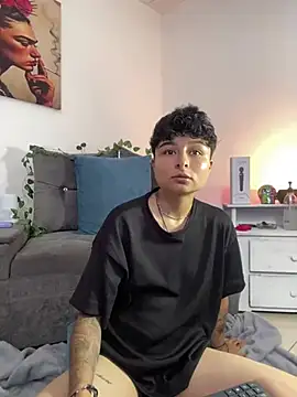 Snapshot of ZuryRamirez_ chatting on February 5, 2025, 7:10 pm ZuryRamirez  online show from February 5, 2025, 7:10 pm