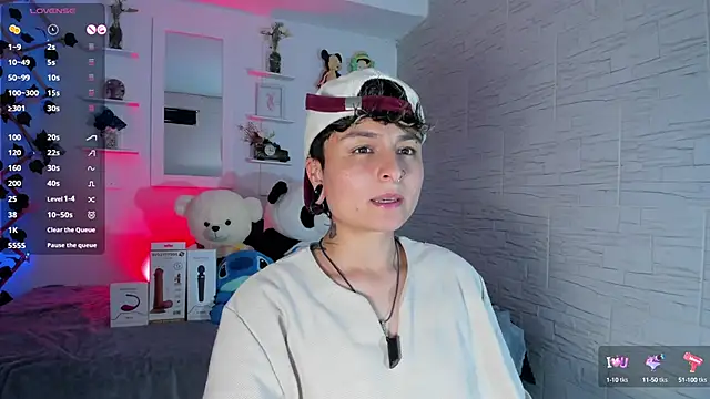 Snapshot of ZuryRamirez_ chatting on October 5, 2025, 9:05 pm ZuryRamirez  online show from October 5, 2025, 9:05 pm