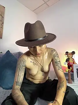Snapshot of ZuryRamirez_ chatting on February 2, 2025, 7:14 pm ZuryRamirez  online show from February 2, 2025, 7:14 pm