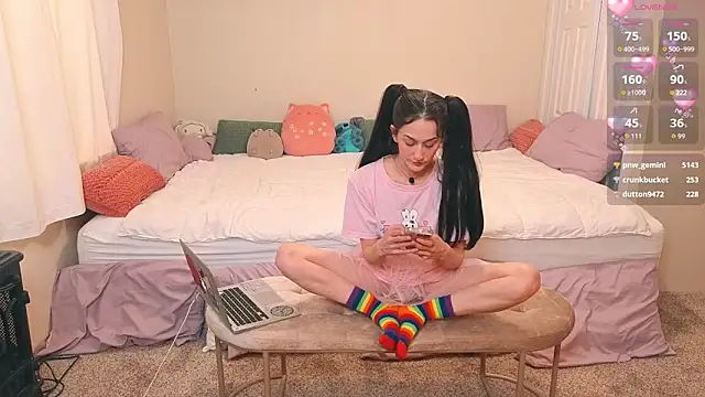 pinkocean3 online show from June 27, 2026, 5:52 pm