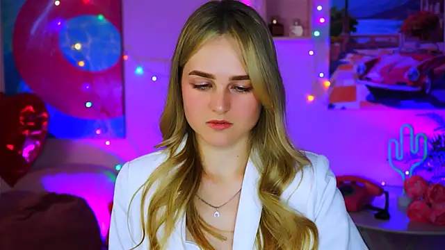 Snapshot of DeboraLarson chatting on March 16, 2025, 3:47 am DeboraLarson online show from March 16, 2025, 3:47 am