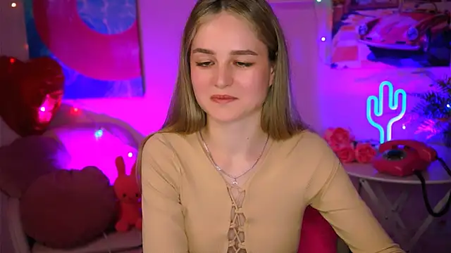 Snapshot of DeboraLarson chatting on March 11, 2025, 7:24 am DeboraLarson online show from March 11, 2025, 7:24 am