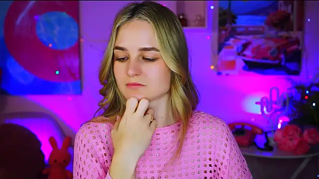 Snapshot of DeboraLarson chatting on March 18, 2025, 9:34 am DeboraLarson online show from March 18, 2025, 9:34 am