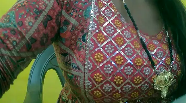 LOVE-SUSHILA online show from February 13, 2025, 1:40 am