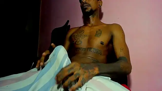 bigblackhotx1 online show from March 28, 2026, 10:27 am