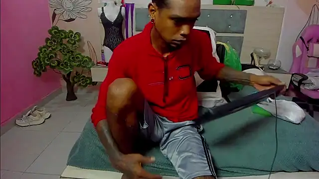 bigblackhotx1 online show from February 3, 2026, 1:16 pm