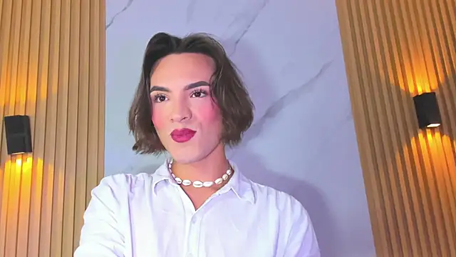 Snapshot of miss_Ari chatting on January 12, 2025, 7:21 pm miss Ari online show from January 12, 2025, 7:21 pm