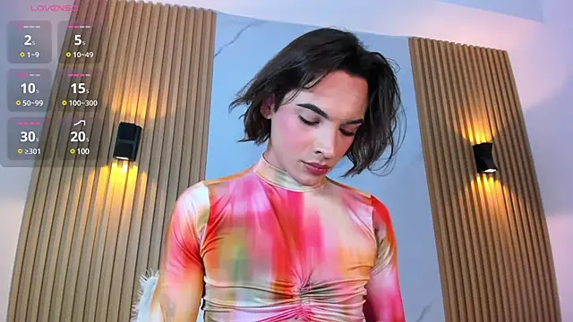 Snapshot of miss_Ari chatting on February 5, 2025, 8:04 pm miss Ari online show from February 5, 2025, 8:04 pm