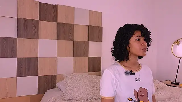 Adele Carter  online show from December 2, 2025, 12:51 pm