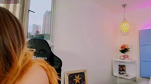 Snapshot of DollyScott1 chatting on January 12, 2025, 11:28 am DollyScott1 online show from January 12, 2025, 11:28 am