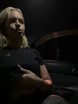 Snapshot of DollyScott1 chatting on January 29, 2025, 6:22 am DollyScott1 online show from January 29, 2025, 6:22 am