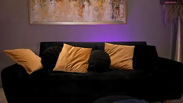 StacyWoods online show from April 20, 2026, 11:13 am