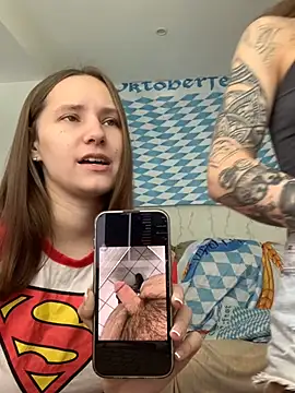 HotCaramellsTV online show from October 1, 2025, 9:03 am