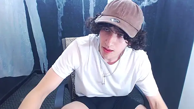 Kerverr  online show from October 31, 2025, 2:57 pm