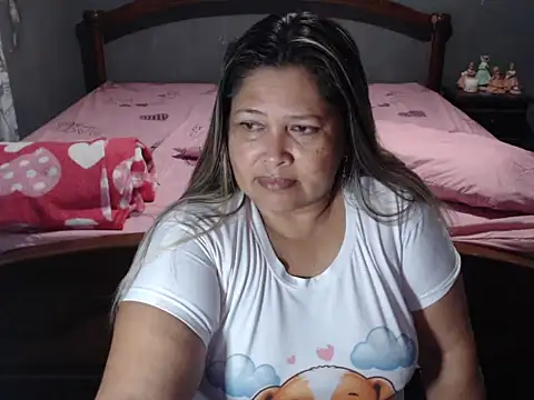 Snapshot of CANDYSWEET51 chatting on July 8, 2026, 9:15 pm CANDYSWEET51 online show from July 8, 2026, 9:15 pm