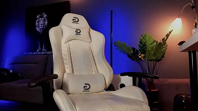 uptomatty online show from February 7, 2026, 9:01 pm