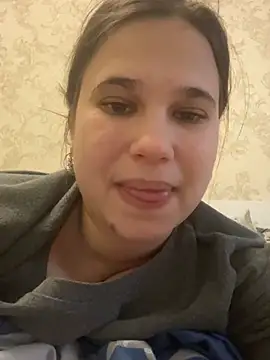 Snapshot of JaneLestur chatting on February 14, 2025, 2:54 pm JaneLestur online show from February 14, 2025, 2:54 pm