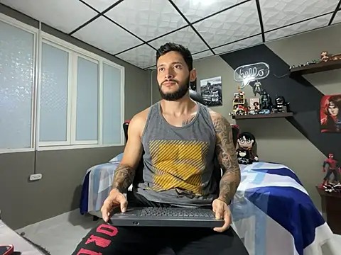 marcel crawford96 online show from December 15, 2025, 11:27 am