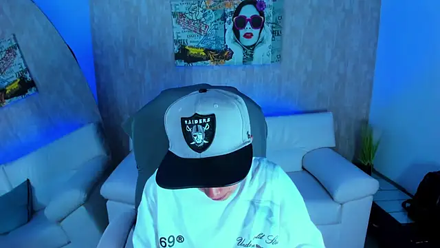 nova sex01 online show from November 9, 2025, 5:22 am