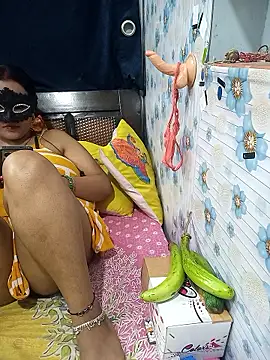 Snapshot of tina8th chatting on March 5, 2026, 5:31 pm tina8th online show from March 5, 2026, 5:31 pm