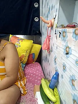 Snapshot of tina8th chatting on April 10, 2026, 4:36 pm tina8th online show from April 10, 2026, 4:36 pm