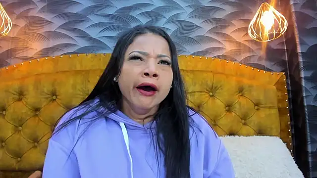 NahomiFireSex online show from December 18, 2025, 7:24 am