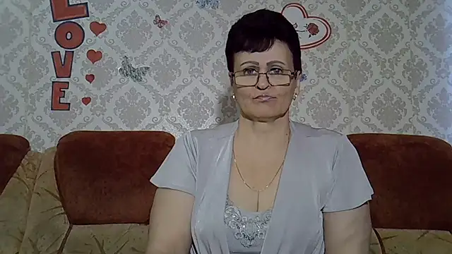 PaulaGolden online show from December 1, 2025, 10:16 am