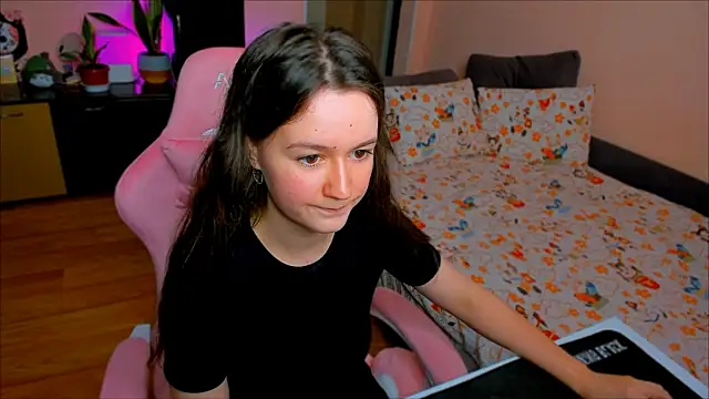 Snapshot of ameli_moon chatting on October 11, 2025, 3:13 pm ameli moon online show from October 11, 2025, 3:13 pm